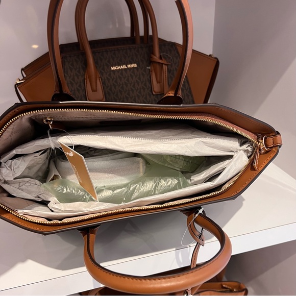 Michael Kors Avil LG TZ Satchel - Picture 8 of 11